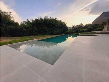 Casa campestre de lujo en Cerritos-Pereira