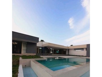 Casa campestre de lujo en Cerritos-Pereira