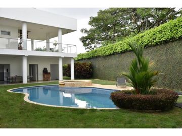 VENTA DE CASA EXCLUSIVA EN PANCE, CALI