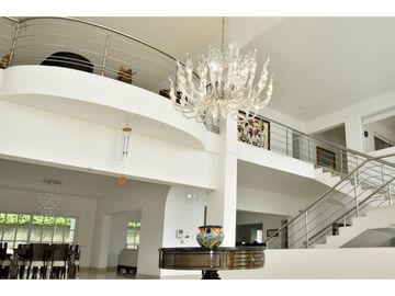 VENTA DE CASA EXCLUSIVA EN PANCE, CALI