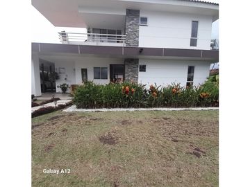 VENTA DE CASA CAMPESTRE SECTOR PUEBLO TAPAO