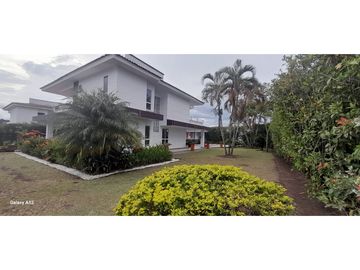 VENTA DE CASA CAMPESTRE SECTOR PUEBLO TAPAO