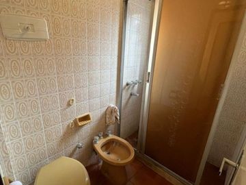 Dpto en VENTA- 3 dorm. c/balcón-lavadero-completo-Italia al 1100-Centro, Rosario