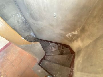 CASA A RECICLAR O LOTE EN PATERNAL