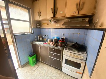 CASA A RECICLAR O LOTE EN PATERNAL