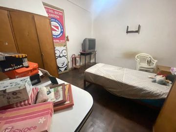 CASA A RECICLAR O LOTE EN PATERNAL