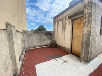 CASA A RECICLAR O LOTE EN PATERNAL