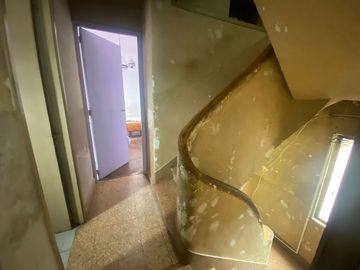 CASA A RECICLAR O LOTE EN PATERNAL