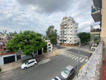 CASA A RECICLAR O LOTE EN PATERNAL