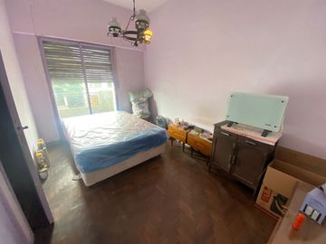 CASA A RECICLAR O LOTE EN PATERNAL