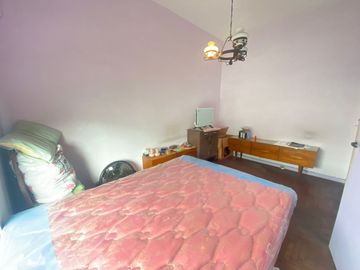 CASA A RECICLAR O LOTE EN PATERNAL