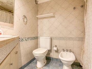 VENTA. BARRACAS. DEPARTAMENTO 4 AMBIENTES