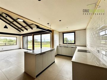 Casa en Venta en Condominio Los Arrayanes, km 7 Camino a Ensenada