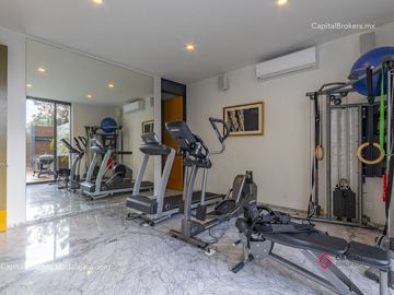 Espectacular Casa de Lujo con Alberca en Bugambilias en Venta