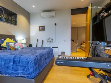 Espectacular Casa de Lujo con Alberca en Bugambilias en Venta