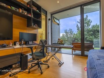Espectacular Casa de Lujo con Alberca en Bugambilias en Venta
