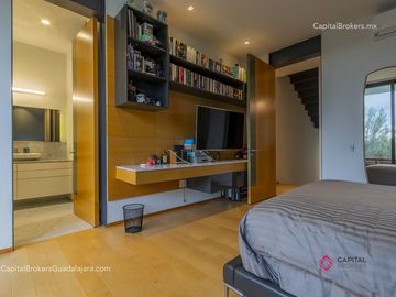 Espectacular Casa de Lujo con Alberca en Bugambilias en Venta