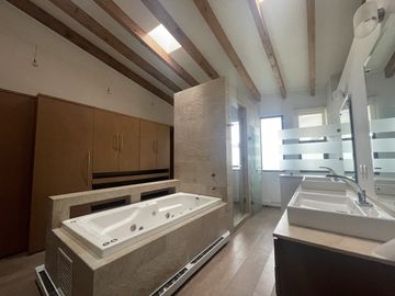CASA en VENTA, CLUB DE GOLF LOS ENCINOS, LERMA, ESTADO DE MÉXICO