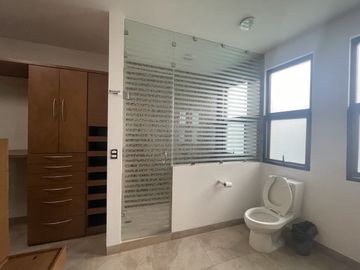 CASA en VENTA, CLUB DE GOLF LOS ENCINOS, LERMA, ESTADO DE MÉXICO