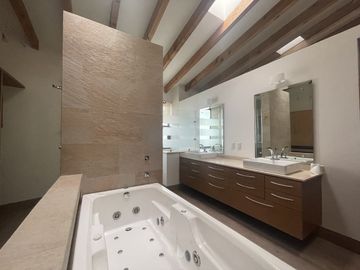 CASA en VENTA, CLUB DE GOLF LOS ENCINOS, LERMA, ESTADO DE MÉXICO