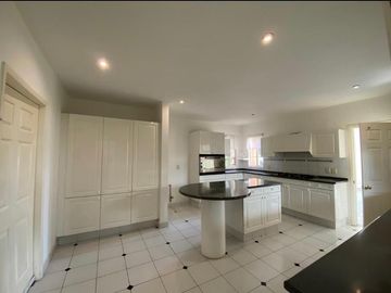 En Venta o Renta casa en Los Robles, Lerma, Estado de México