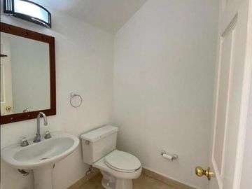En Venta o Renta casa en Los Robles, Lerma, Estado de México