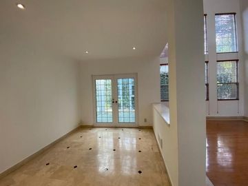 En Venta o Renta casa en Los Robles, Lerma, Estado de México