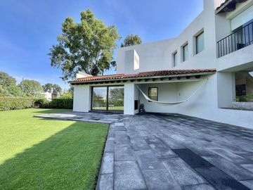 Venta preciosa casa en Club de Golf Los Encinos, Lerma, Edo de Mexico