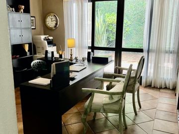 Bonita casa en venta, Club de Golf Los Encinos