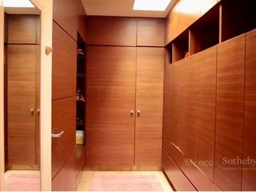 En venta Residencia en Club de Golf Los Encinos