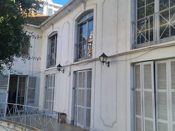 Vende  Hermosa Casa Antigua Giro Comercial O Educacional En Pleno Viña delMar