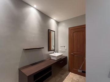 I3 CASA DE LUJO DE VENTA EN CUMBAYA