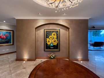 I3 CASA DE LUJO DE VENTA EN CUMBAYA