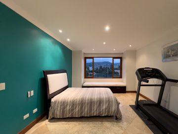 I3 CASA DE LUJO DE VENTA EN CUMBAYA