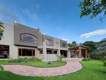 I3 CASA DE LUJO DE VENTA EN CUMBAYA