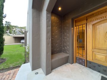 I3 CASA DE LUJO DE VENTA EN CUMBAYA