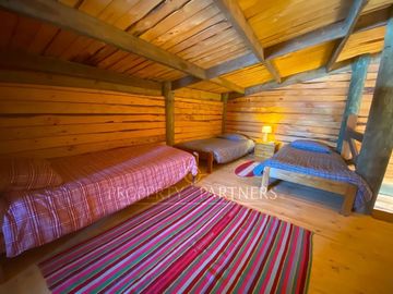 Pichilemu, Original Casa en Primera Línea en Playa Infiernillo