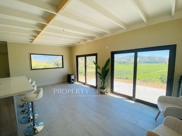 Palmilla, Casas Nuevas con Vista Panorámica