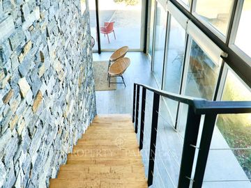 Pichilemu, Casa Moderna en Primera línea