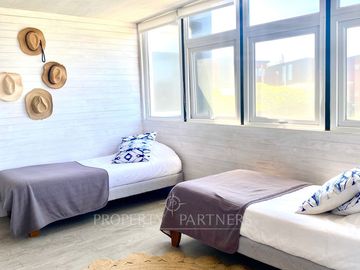 Pichilemu, Casa Moderna en Primera línea