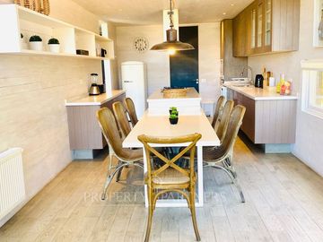 Pichilemu, Casa Moderna en Primera línea