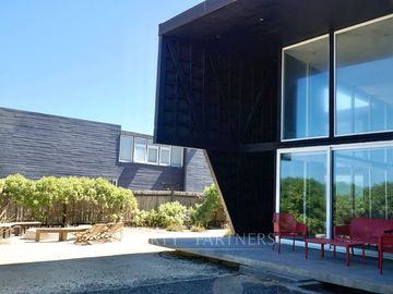 Pichilemu, Casa Moderna en Primera línea