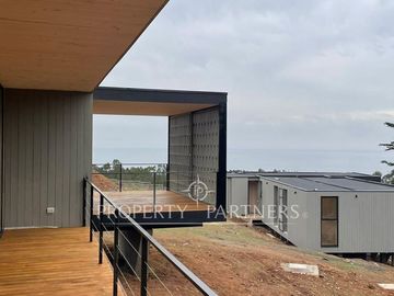 Pichilemu, Casa Nueva con increíble vista a Punta de Lobos