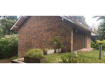 Comoda y amplia casa en Pinamar inmejorable zona
