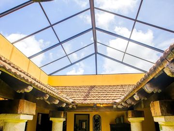 Hacienda Yucateca · 4 Recamaras · Alberca · Amplio Terreno