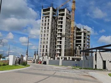 VENTA DE PENTHOSE DISTRITO LAGO EN HDA CARLOTA CORREGIDORA QUERETARO RDV-AE
