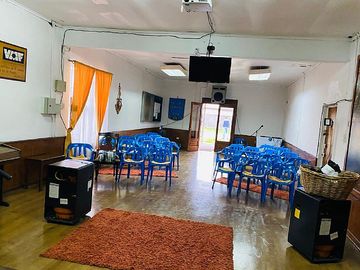Vendo propiedad comercial ubicada en la esquina de calle Esmeralda con O'Brien