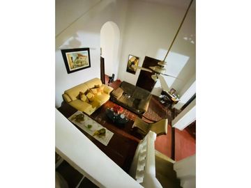 SE VENDE CASA- LOTE EN EL CENTRO HISTÓRICO, ZONA COMERCIAL