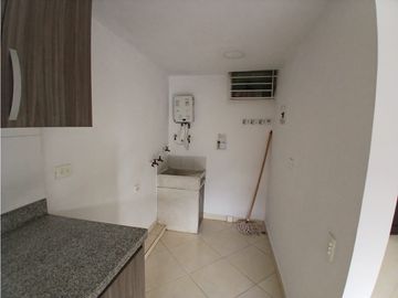 Apartamento Itagui en unidad completa piso intermedio