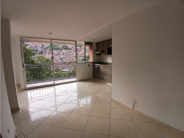 Apartamento Itagui en unidad completa piso intermedio